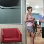 Es el escenario de pesadilla de todo autónomo en España: entregas el proyecto, emites la factura, pagas el IVA en el trimestre correspondiente... y el cliente deja de responder. Te encuentras con un agujero en la cuenta bancaria y, para colmo, Hacienda se ha quedado con un dinero que tú nunca llegaste a tocar.